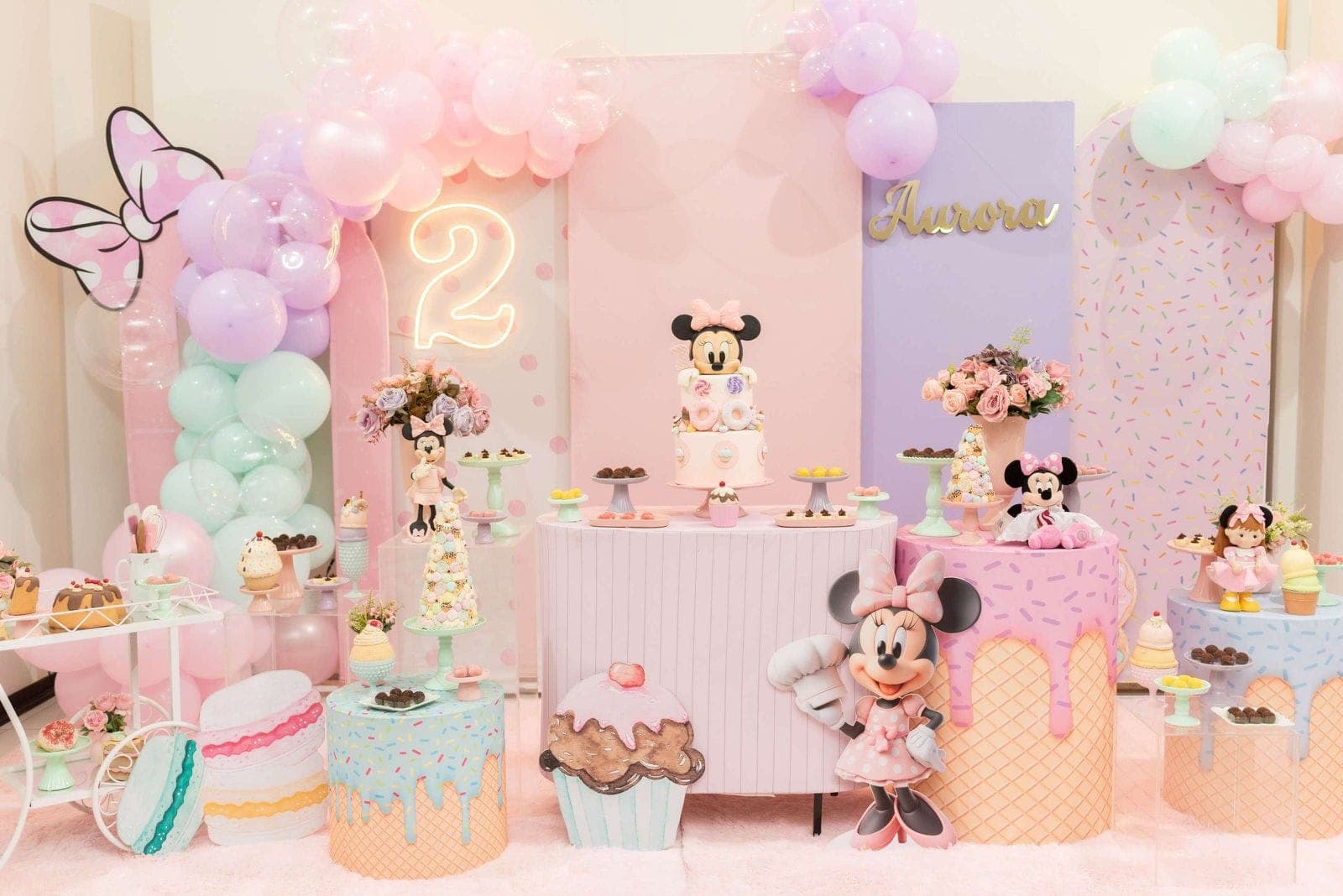 Decoração de festa tema Minnie em Joinville e região